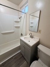 114 Geil St in Salinas, CA - Foto de edificio - Building Photo