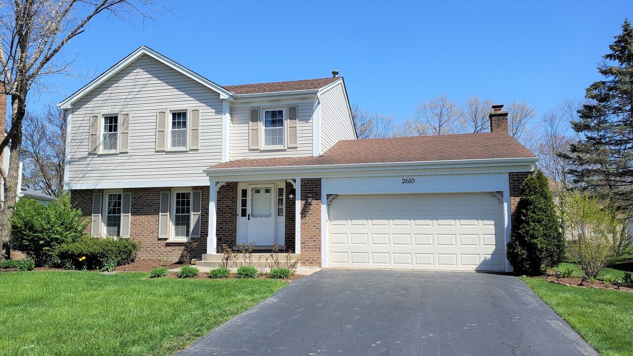 2610 Arrowwood Ln in Rolling Meadows, IL - Foto de edificio