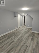 28 Crossmore Cres in Cambridge, ON - Building Photo - Building Photo