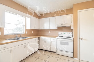 3423 Kathy Ct in Lakeland, FL - Building Photo - Building Photo
