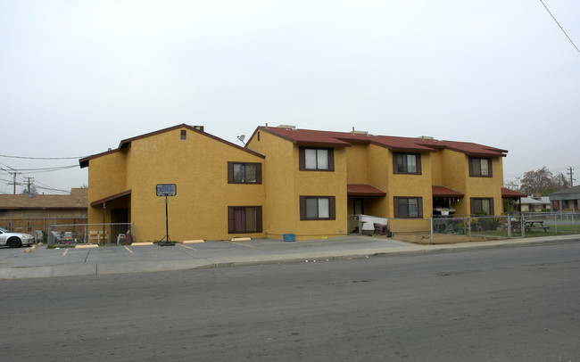 931 Monterey St in Bakersfield, CA - Building Photo - Building Photo