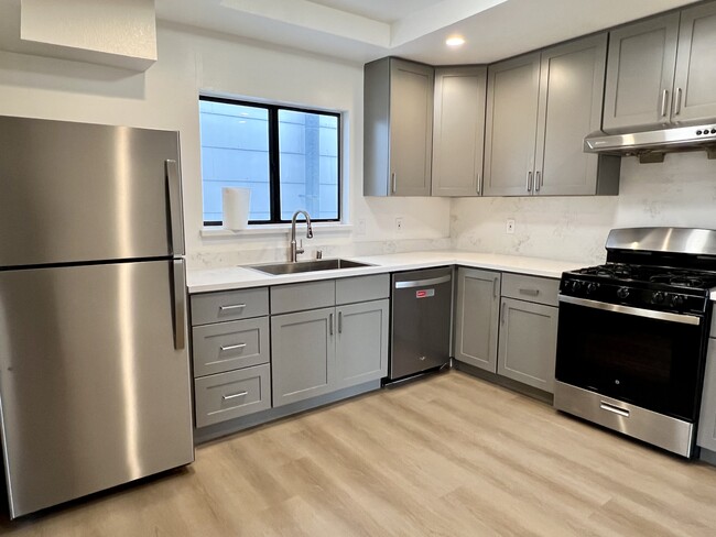 575 27th Ave, Unit 575