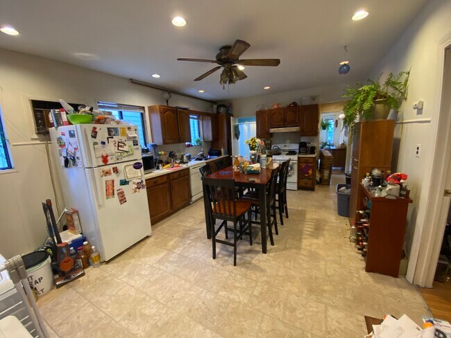 50 Gorham St, Unit 1 in Somerville, MA - Building Photo - Building Photo