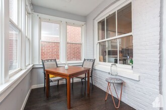 1538 W Wrightwood Ave, Unit 3 in Chicago, IL - Building Photo - Building Photo