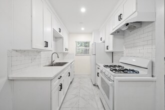 1348 N Vista St in Los Angeles, CA - Building Photo - Building Photo