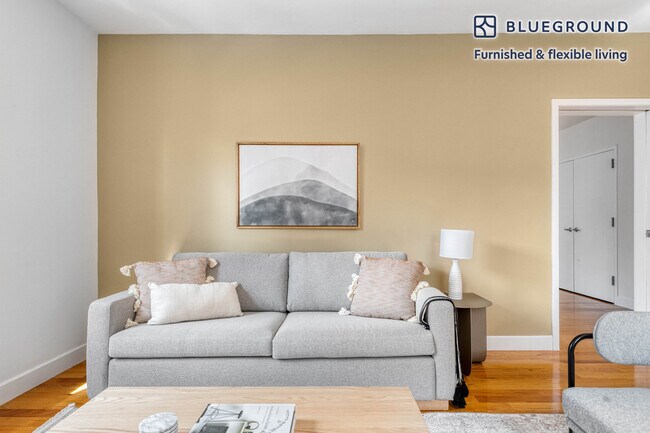 364 W 18th St in New York, NY - Building Photo - Building Photo