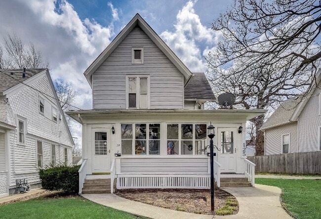 125 Oak St, Unit 1