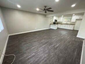 Diamond Crest Apartments in Buena Park, CA - Foto de edificio - Interior Photo