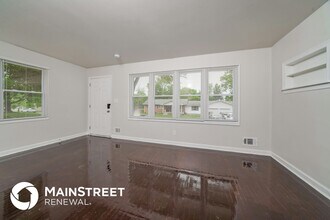 10214 Barkley Dr in Louisville, KY - Building Photo - Building Photo