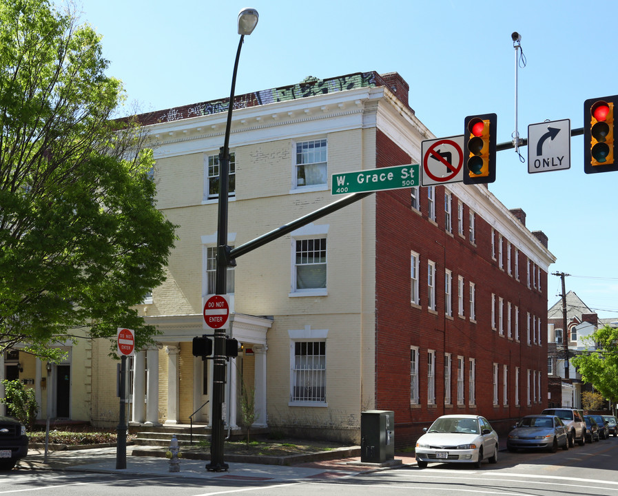 421 W Grace St in Richmond, VA - Building Photo