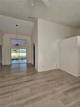 17157 Oriole Rd in Ft. Myers, FL - Foto de edificio - Building Photo