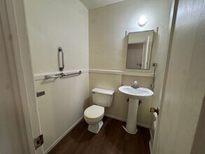 620 W Fairhaven St in Roseburg, OR - Building Photo - Building Photo