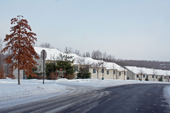 Kensington Court Apartments in State College, PA - Building Photo - Building Photo