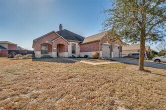 1710 Chadwick Ct in Cedar Hill, TX - Building Photo - Building Photo