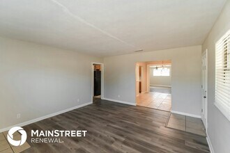 6528 Blackwood Dr in Jacksonville, FL - Foto de edificio - Building Photo