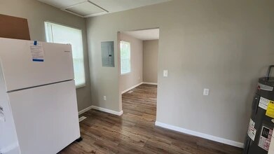 223 Jefferson Ave in Oak Ridge, TN - Foto de edificio - Building Photo