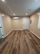 10107 Laurel Canyon Blvd, Unit 10107 in Los Angeles, CA - Building Photo - Building Photo