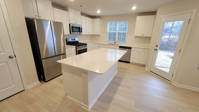 902 Powder Crk Dr in Reidville, SC - Building Photo - Building Photo