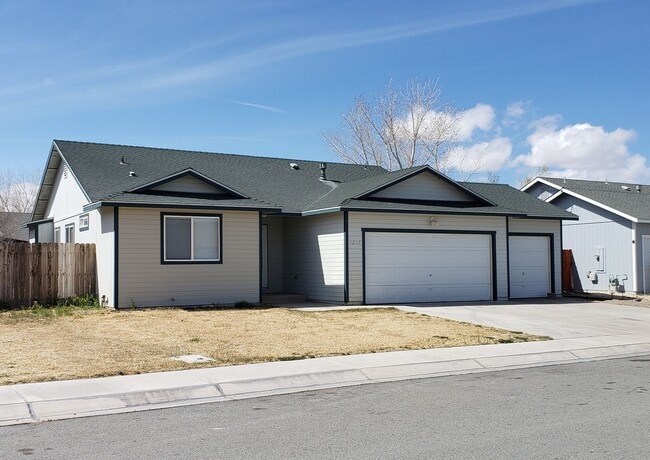 1217 Jacob Ln in Fernley, NV - Building Photo - Building Photo