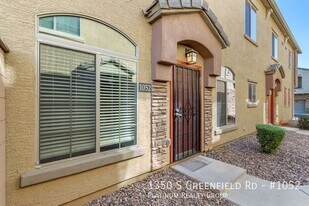 1350 S Greenfield Rd in Mesa, AZ - Building Photo
