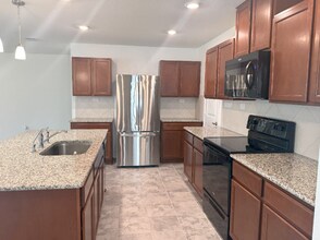 2006 Prometheus Cv in San Antonio, TX - Building Photo - Building Photo