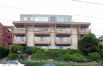 Seasons Apartments in Seattle, WA - Building Photo - Building Photo