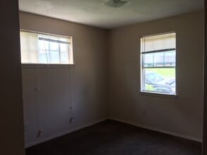 2563 Peres Ave in Memphis, TN - Foto de edificio - Building Photo