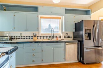 1046 3rd Ave E in Kalispell, MT - Building Photo - Building Photo