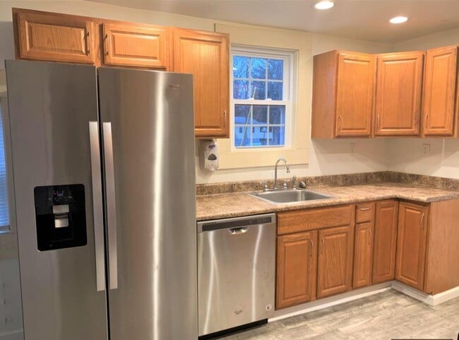 31 Charles St in Montgomery, NY - Building Photo - Building Photo
