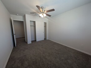 3803 S 54th Ln in Phoenix, AZ - Building Photo - Building Photo