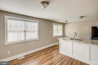 412 S Charleston Ave in Lawnside, NJ - Building Photo - Building Photo