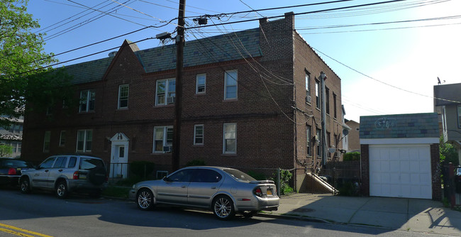 9505 Lefferts Blvd in South Richmond Hill, NY - Building Photo - Building Photo