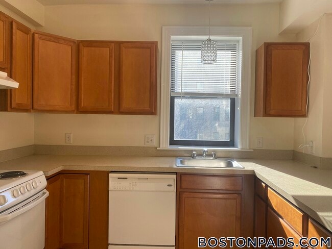 881 Massachusetts Ave, Unit 52 in Cambridge, MA - Foto de edificio - Building Photo