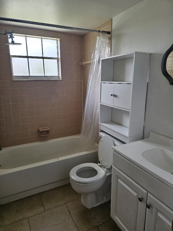 563 Midway Track, Unit k201 in Ocala, FL - Foto de edificio - Building Photo