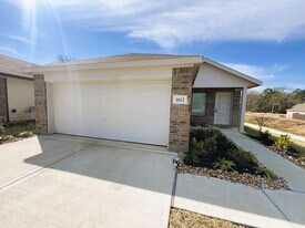 1612 Colina Crk in Conroe, TX - Building Photo