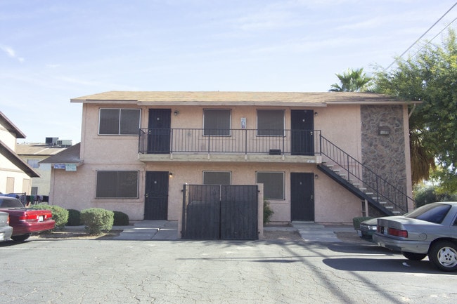 1606 Sugita Ln in Las Vegas, NV - Foto de edificio - Building Photo