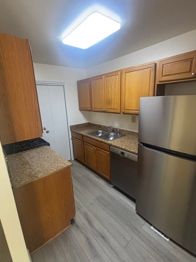 property at 7609 Fontainebleau Dr