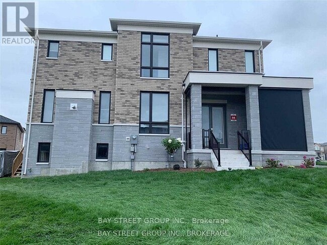 property at 1095 Azalea Ave