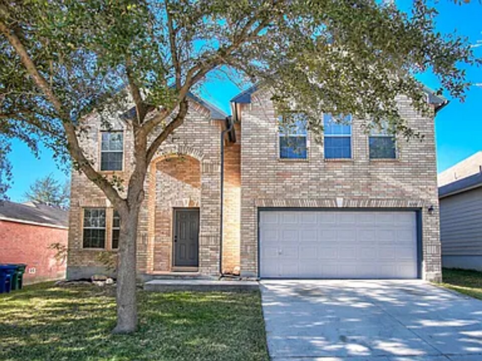 535 Gable Point in San Antonio, TX - Building Photo