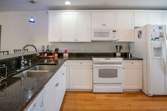 334 N 3rd Ave in Kure Beach, NC - Building Photo - Building Photo