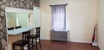 4817 Aschoff Pl, Unit 2 in North Bergen, NJ - Building Photo