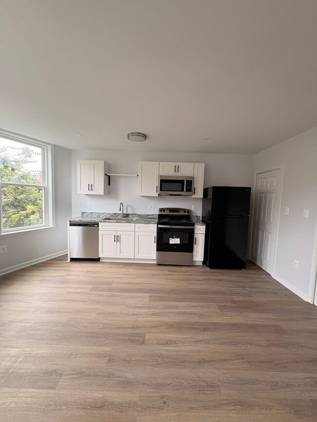 2633 N Charles St in Baltimore, MD - Building Photo - Building Photo