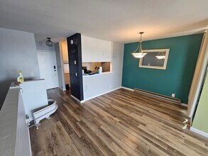 2101 Shore Line Dr in Alameda, CA - Building Photo - Building Photo