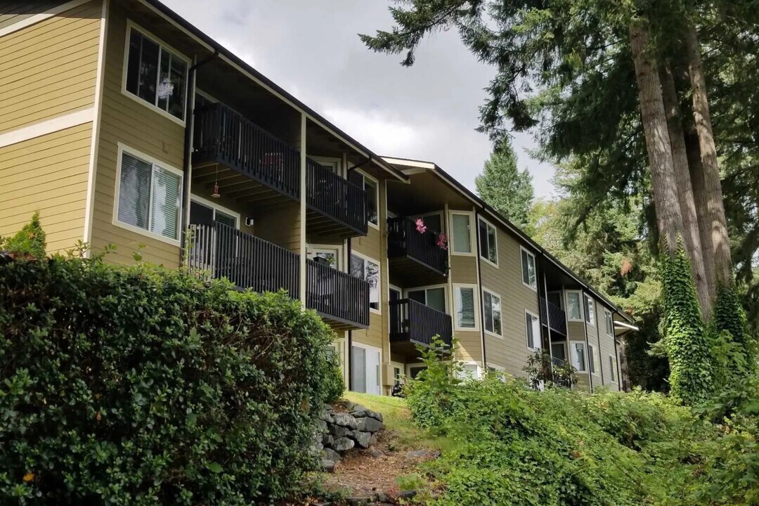 Harbor View East Apartments in Gig Harbor, WA - Foto de edificio