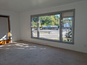 26631 Lakeshore Blvd in Euclid, OH - Building Photo - Building Photo