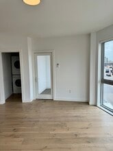 144 Old Colony Ave, Unit 1 in Boston, MA - Foto de edificio - Building Photo