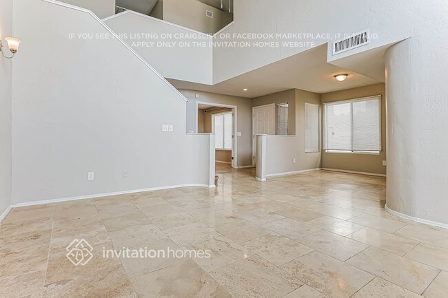 2344 E Gelding Dr in Phoenix, AZ - Building Photo - Building Photo