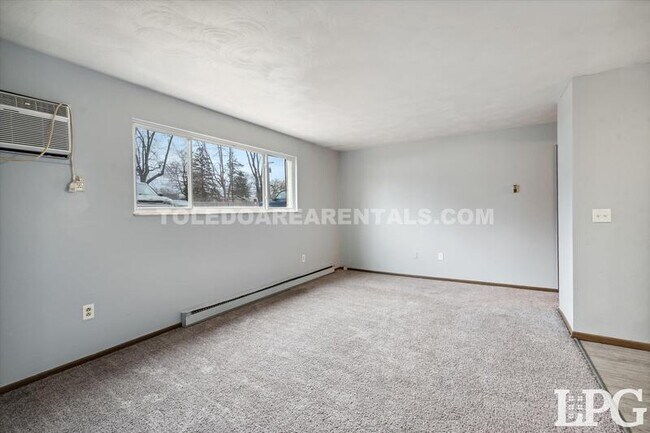 6018 Secor Rd in Toledo, OH - Building Photo - Building Photo