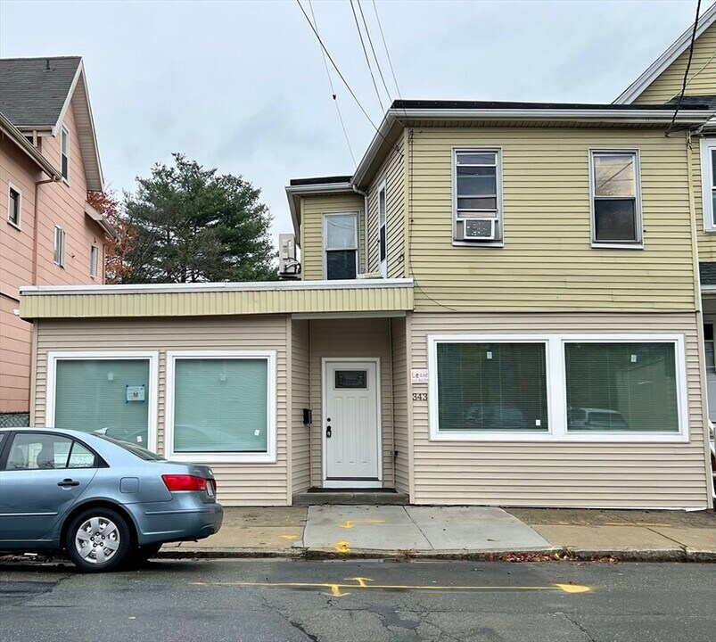 343 Highland Ave-Unit -1 in Malden, MA - Building Photo