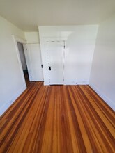 25 Oak St in Milton, MA - Building Photo - Building Photo